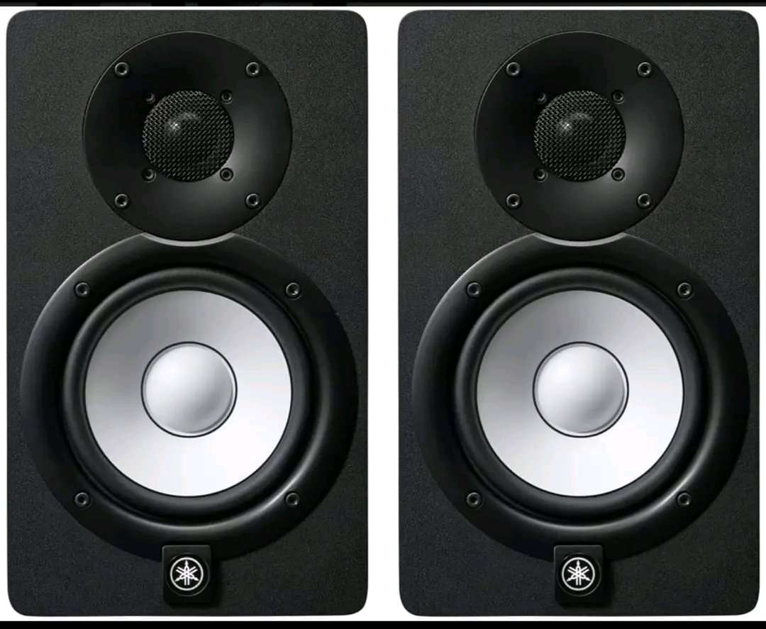 Yamaha HS5 Powered Studio Monitors - Image 2