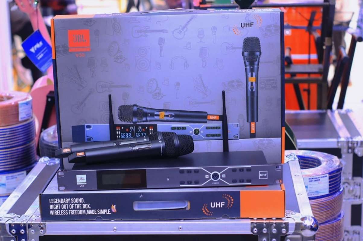 JBL Wireless Microphone System