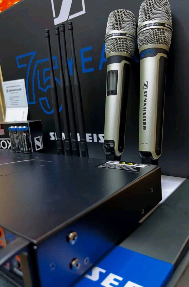 Sennheiser SKM 9000 Dual Channel Wireless Microphone system - Image 4