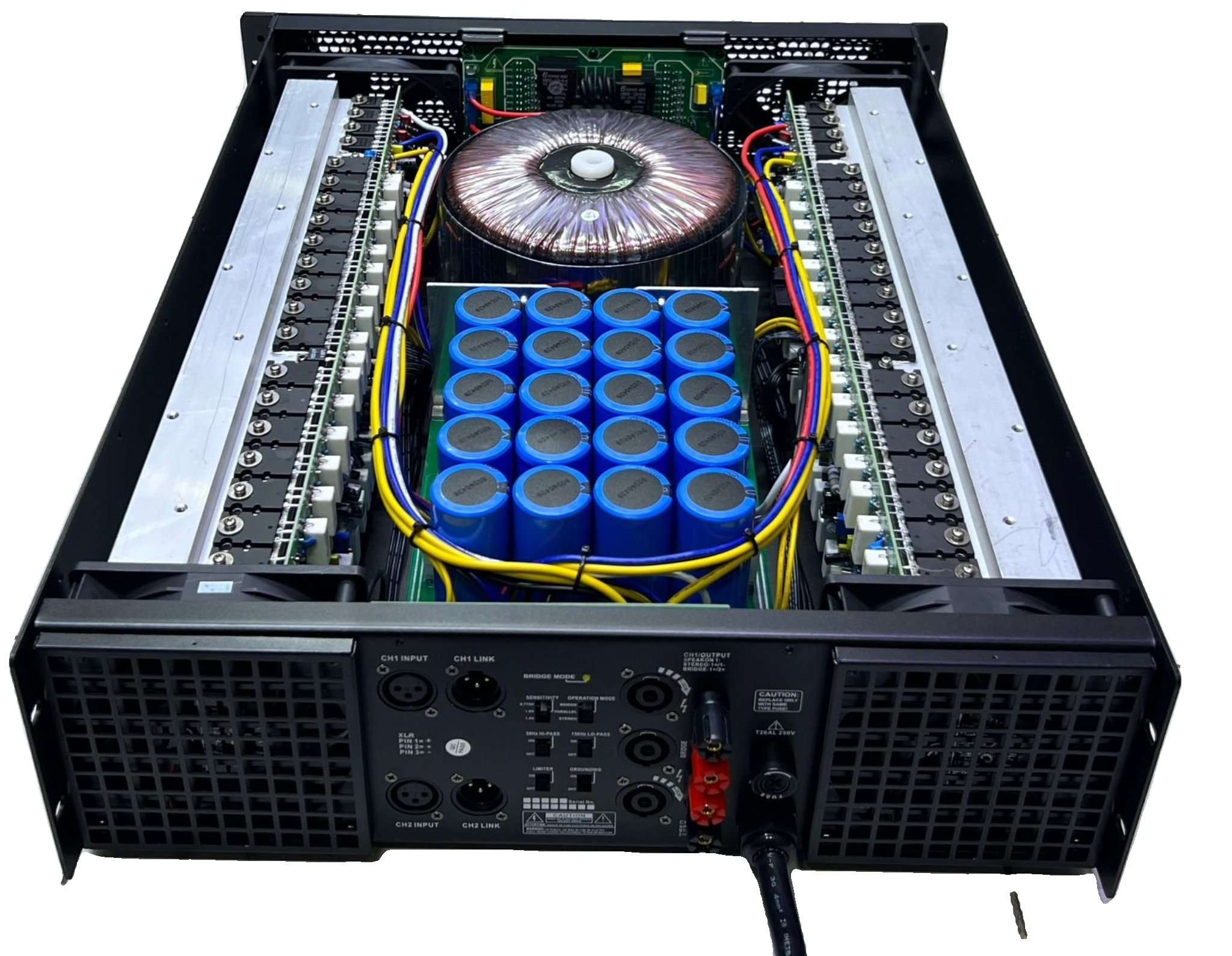 Crest Audio CA 60 power amplifier. - Image 2